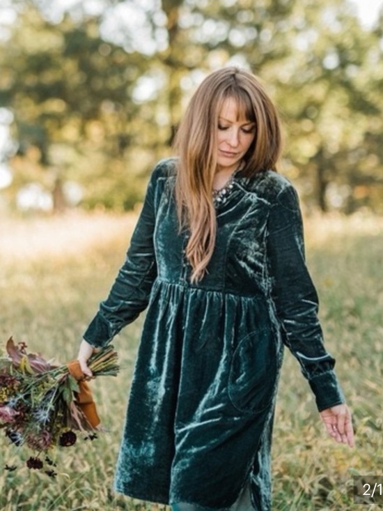 HOLDING HORSES Dresses & Skirts - Anthropologie Holding Horses Nantes Crushed Velvet Shirt Dress in Emerald Green